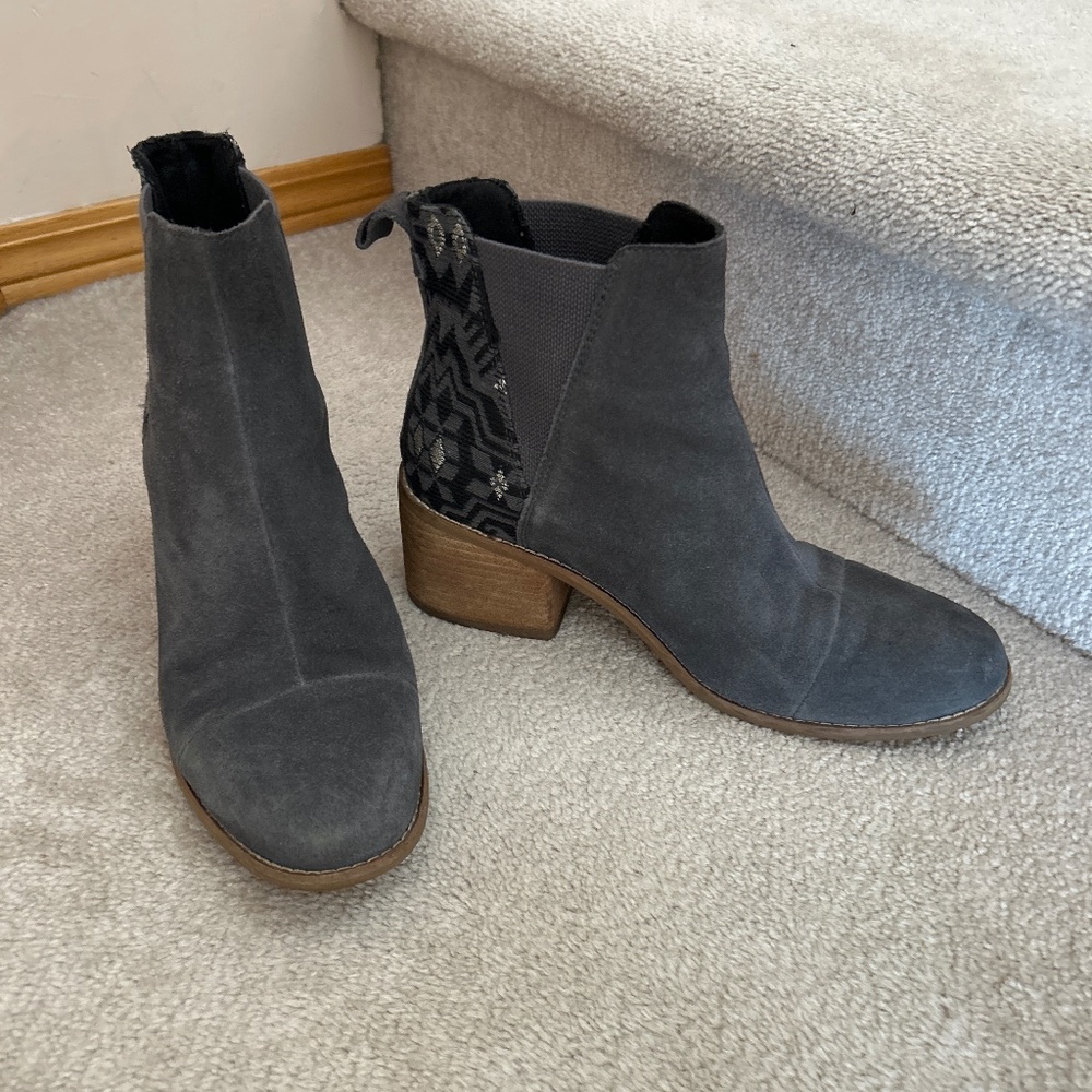 Tom’s Grey boots - women’s size 9.5
